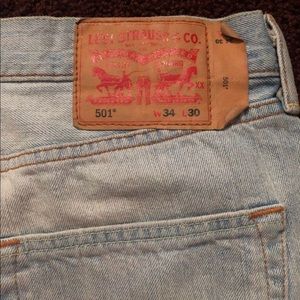 Men’s Levi jeans